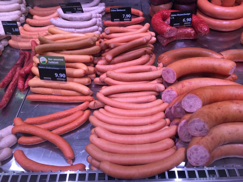 charcuterie-BAUDUEN-min_sausages_meat_butchery-1069321